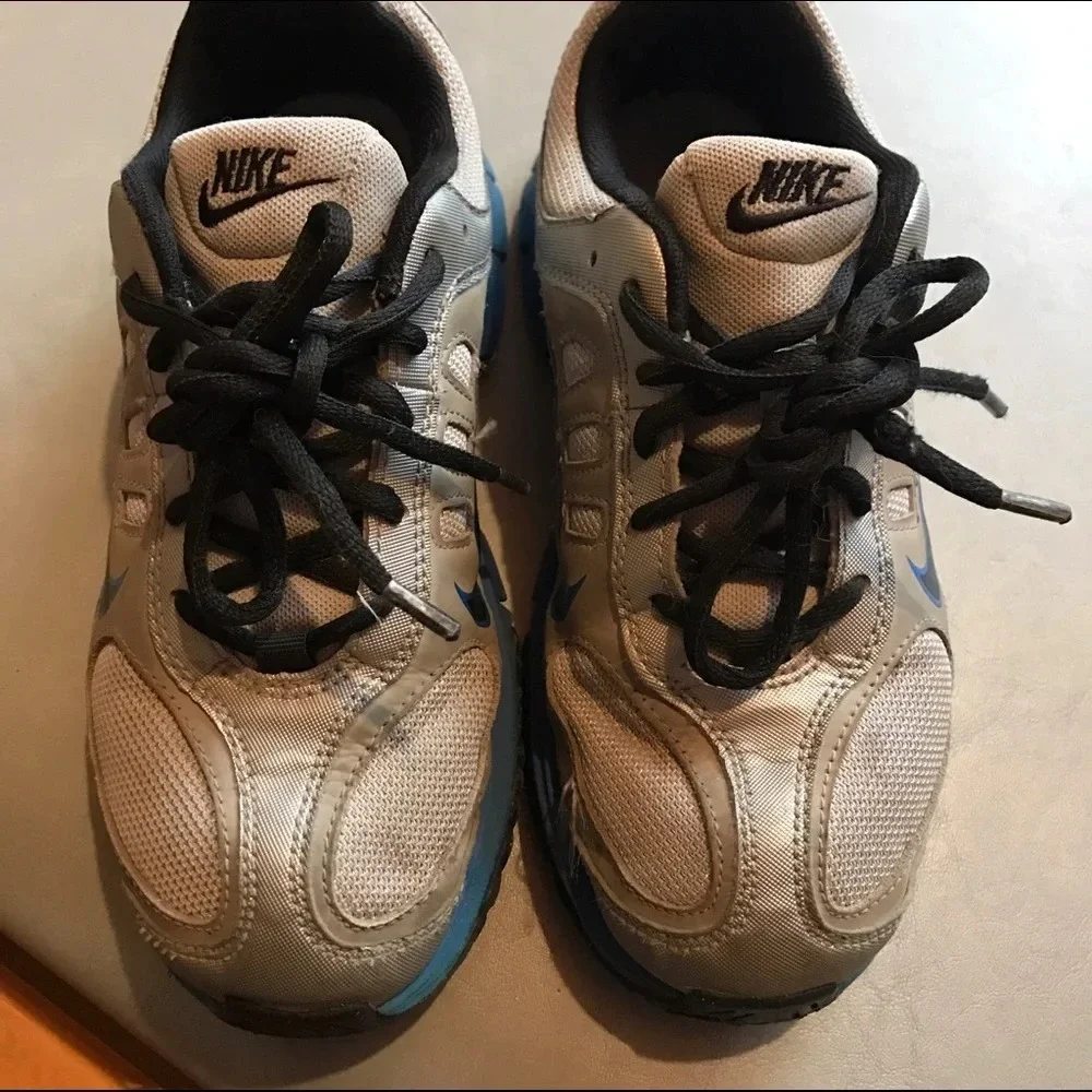 Grey/Silver Nike Kids Tennis Shoes Size 3.5 Y